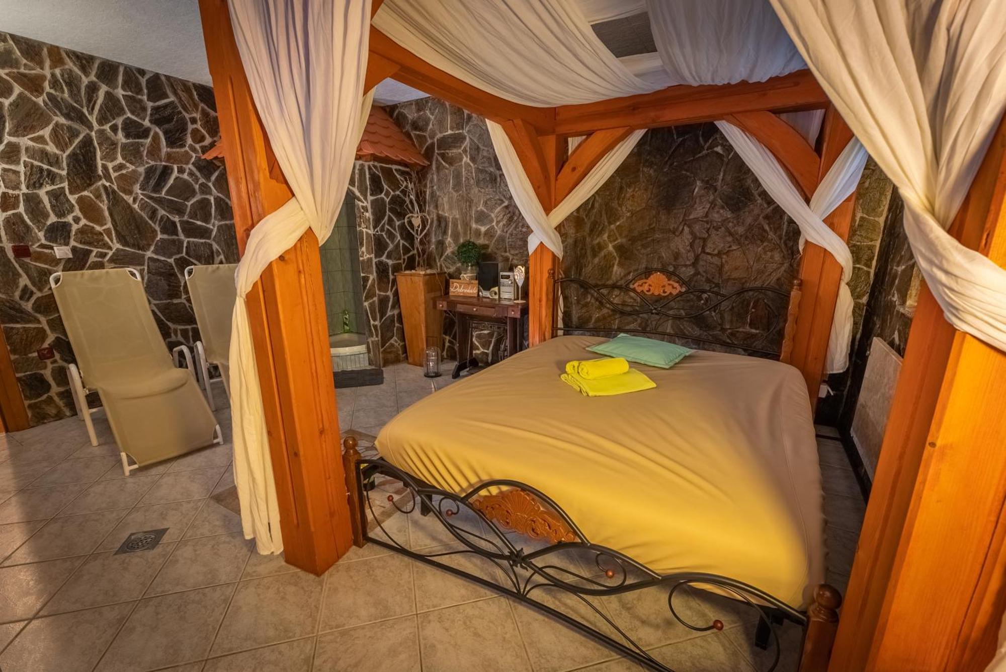 Korosec Apartments And Wellness Centre Мозирє Екстер'єр фото