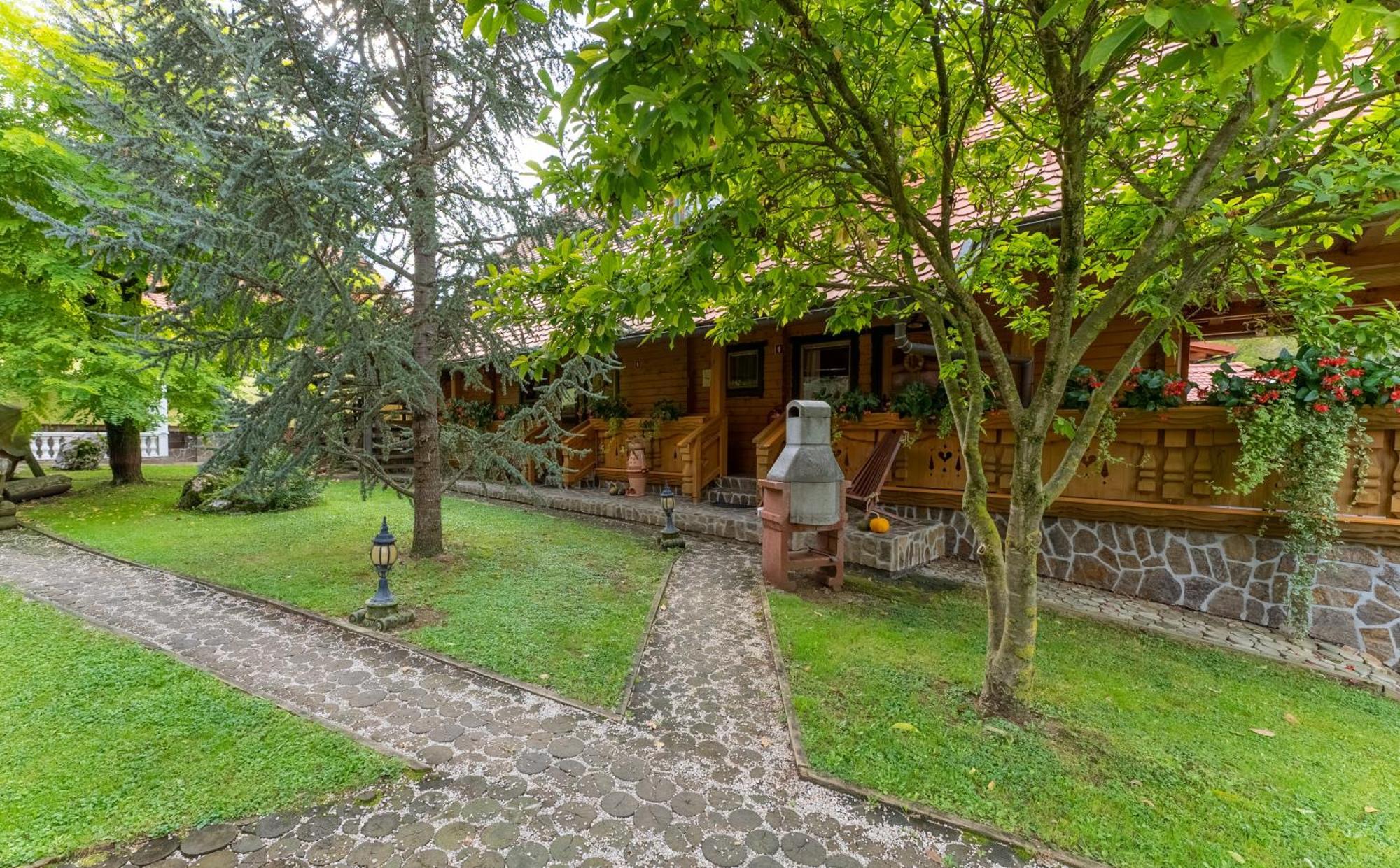 Korosec Apartments And Wellness Centre Мозирє Екстер'єр фото